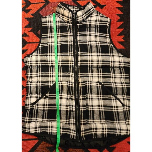 A New Day Black & White Plaid Puffer Vest With Front Pockets & Zipper Closure XL - Picture 4 of 13